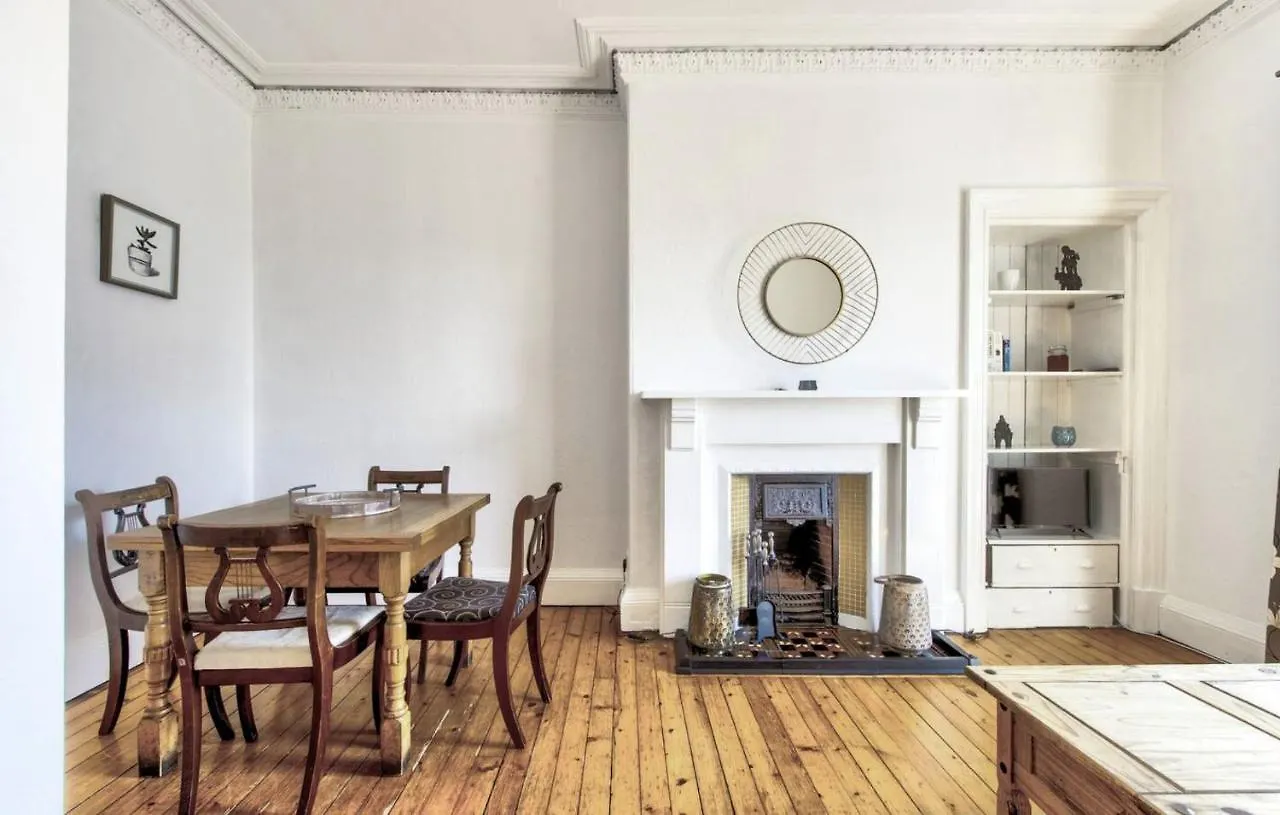 Entire Period Flat By City Centre Edynburg 0*,  Wielka Brytania
