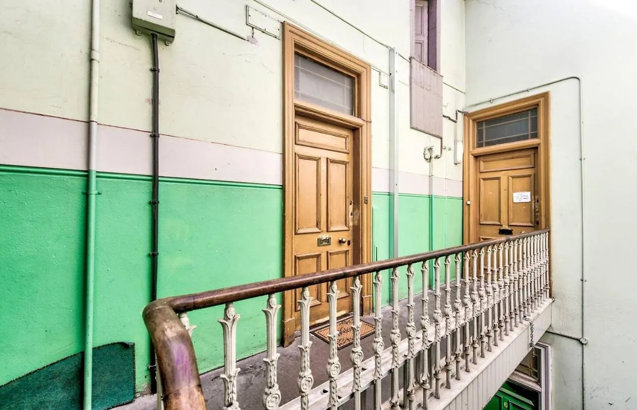 Entire Period Flat By City Centre Edynburg 0*,  Wielka Brytania