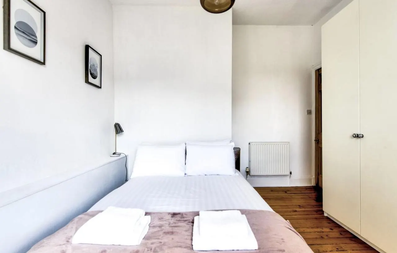 Entire Period Flat By City Centre Edinburgh Lejlighed